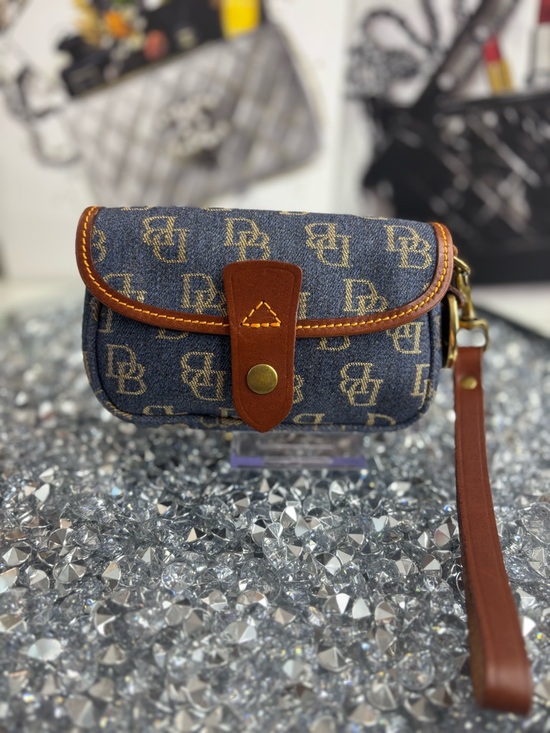 Dooney & Bourke Handbags - Dooney & Bourke vintage Y2K blue denim monogram wristlet EUC